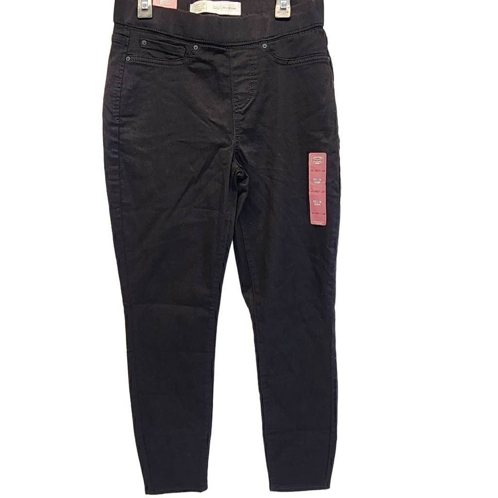 Signature by Levi Strauss & Co. Gold Label Women's Totally Shaping Pull-on Skinn
